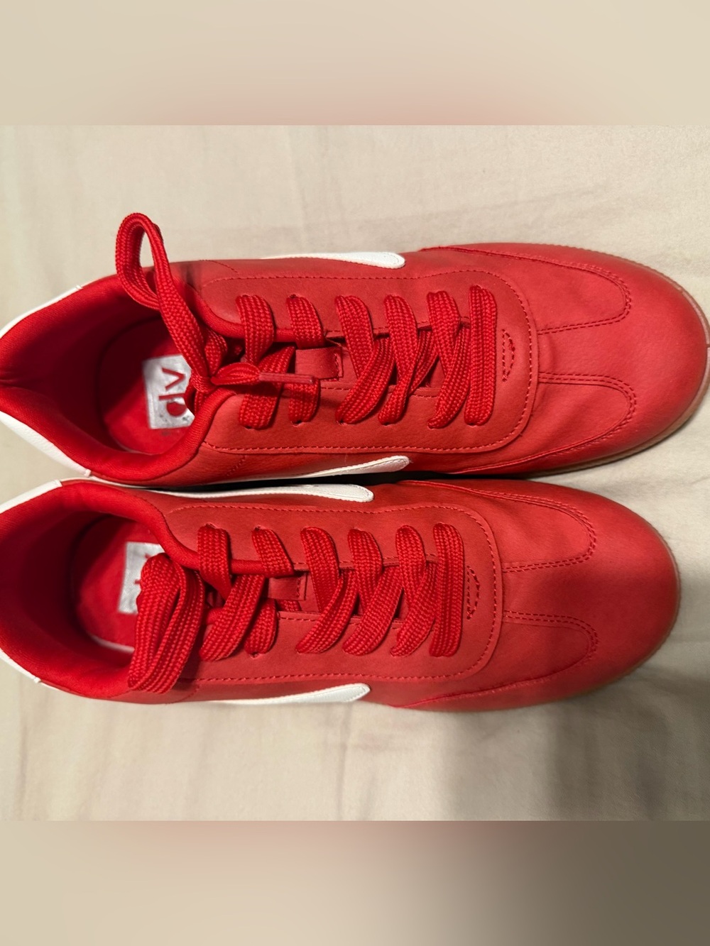 Dolce Vita Quantum Womens Casual Shoes Sz 8.5 White Red Leather Fashion Sneakers